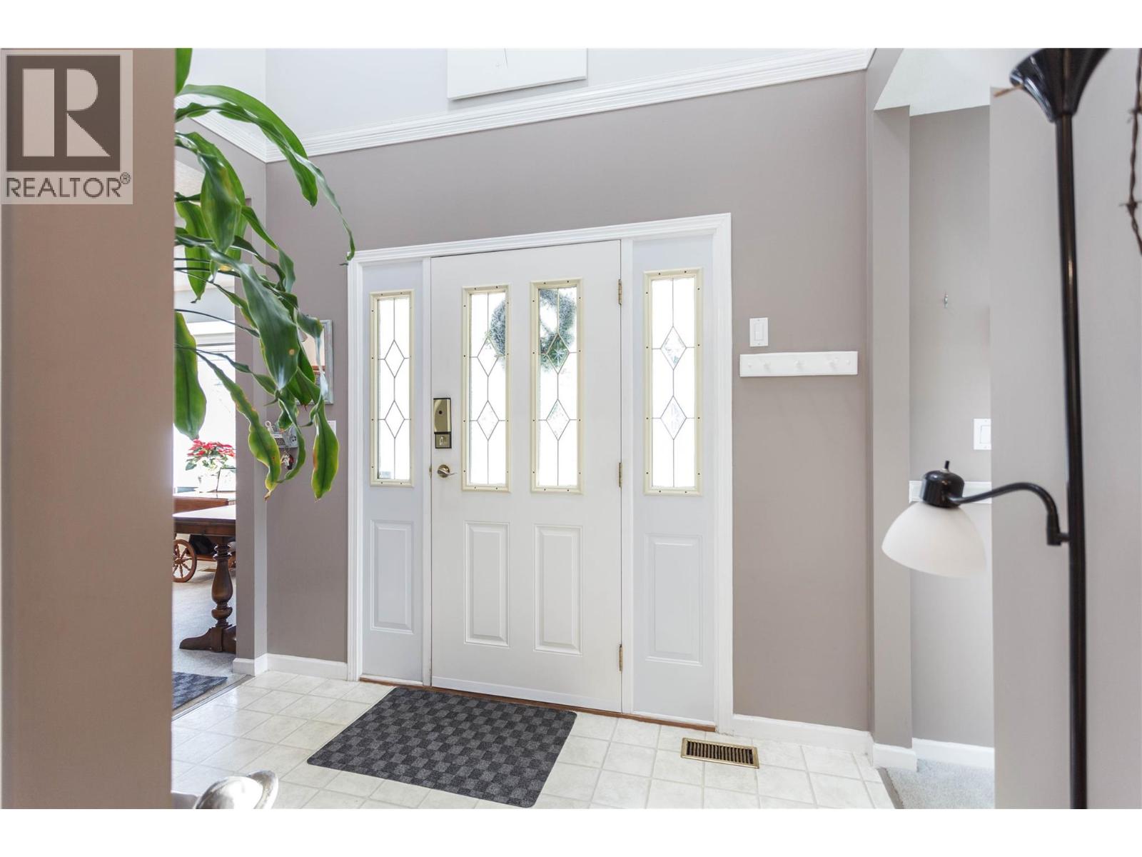 2094 Saddleview Avenue