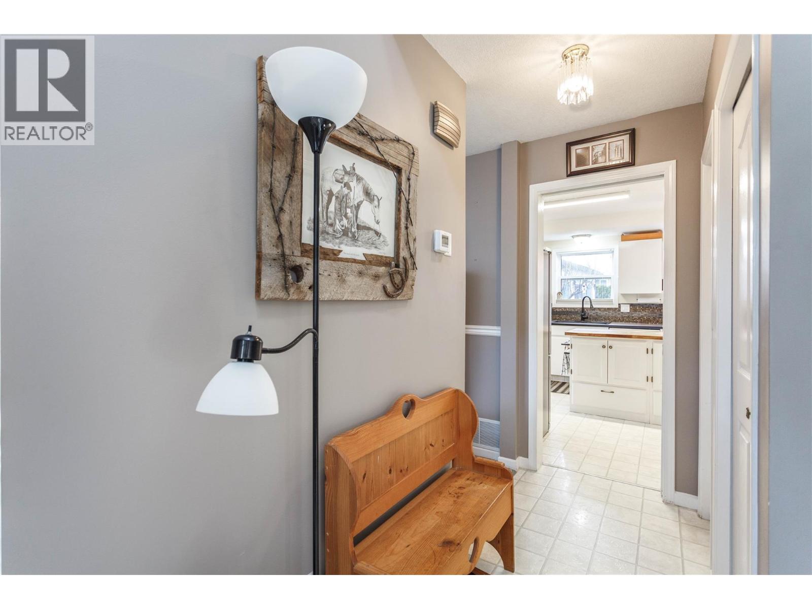 2094 Saddleview Avenue