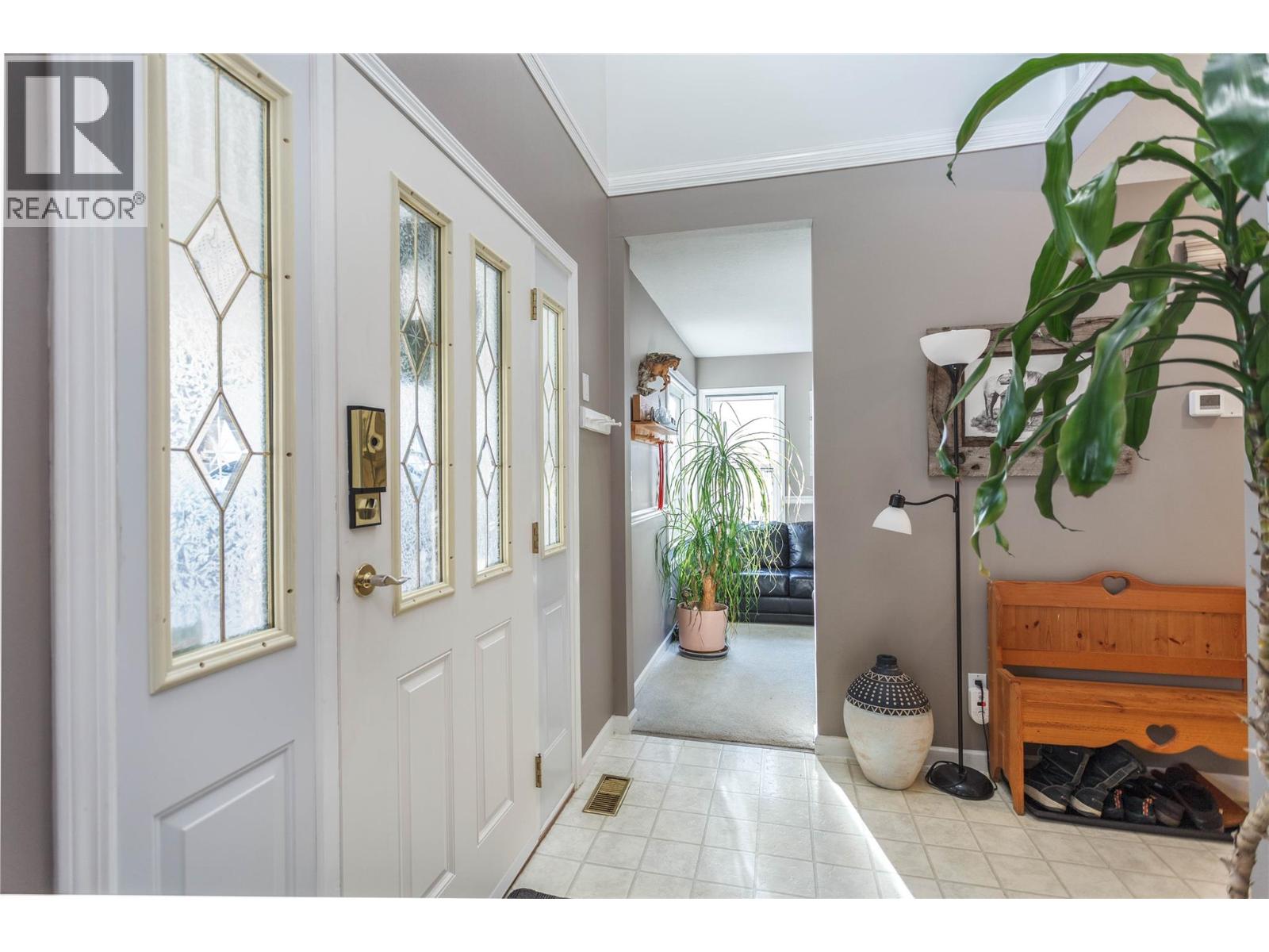 2094 Saddleview Avenue