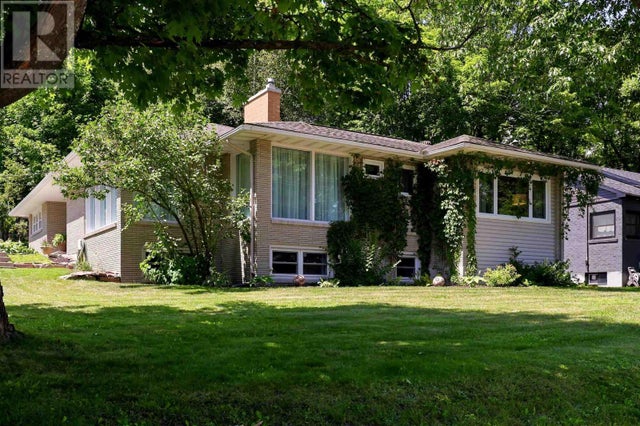 10 Thorneloe CRES