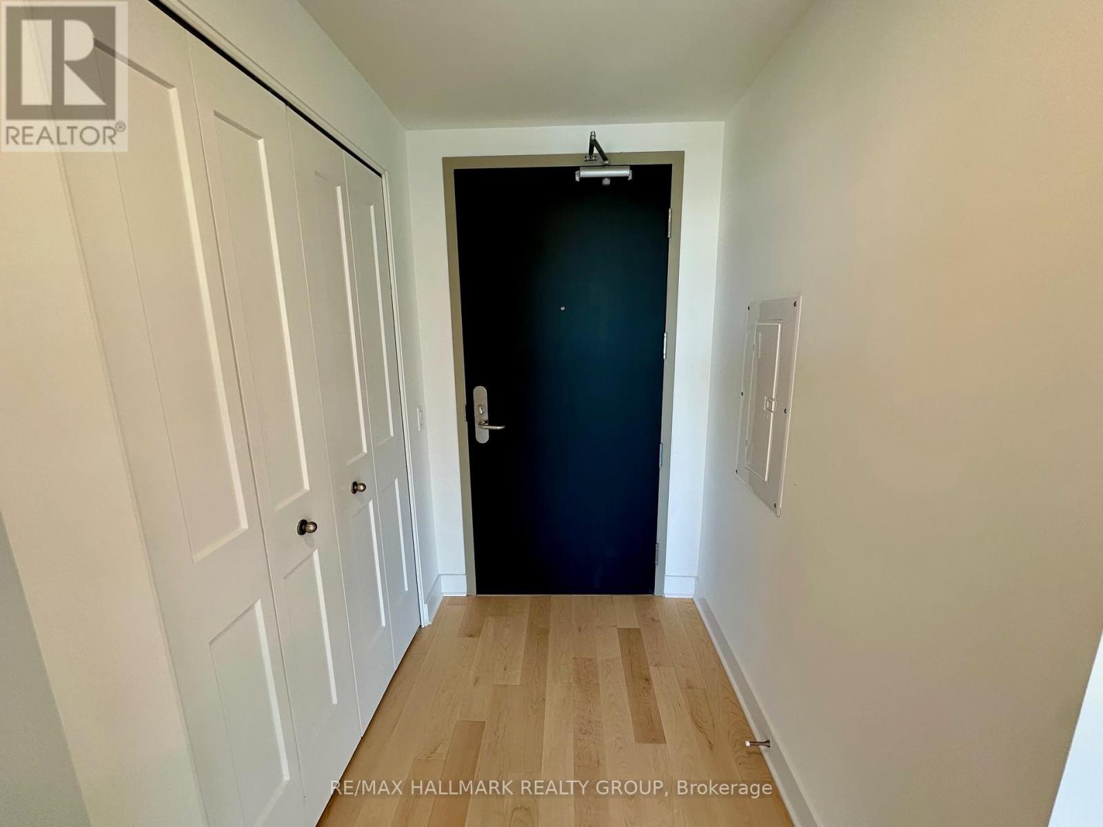 2001 - 180 GEORGE STREET