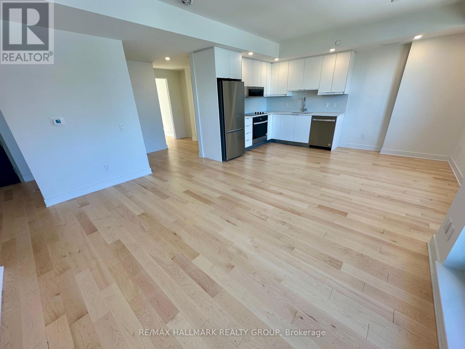 2001 - 180 GEORGE STREET