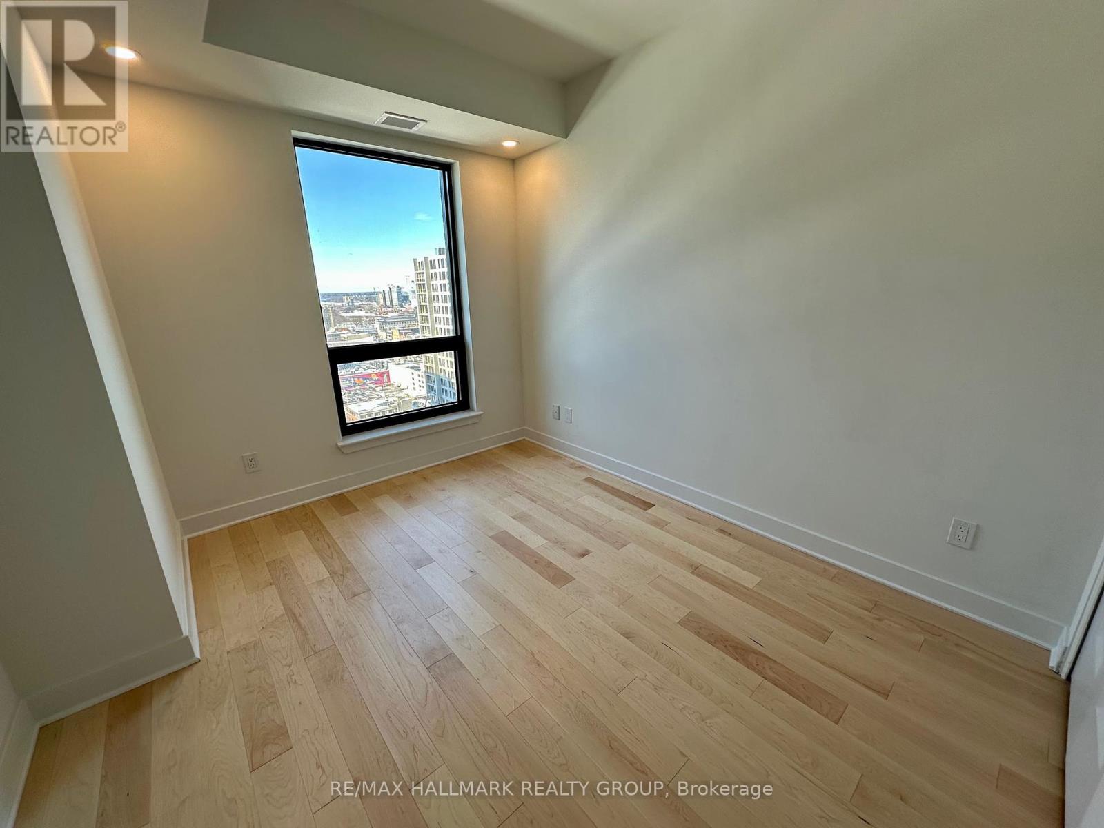 2001 - 180 GEORGE STREET