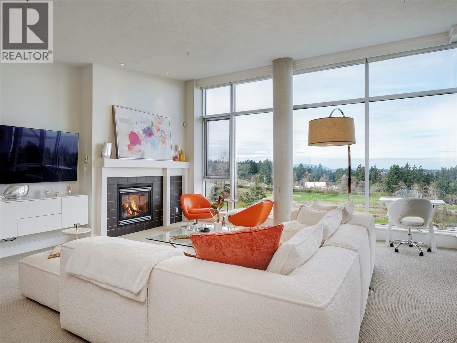 604 5332 Sayward Hill Cres