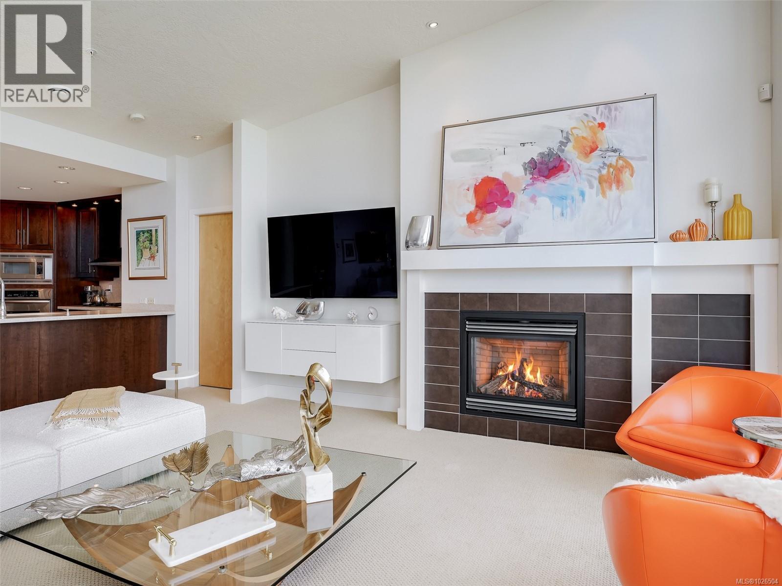 604 5332 Sayward Hill Cres