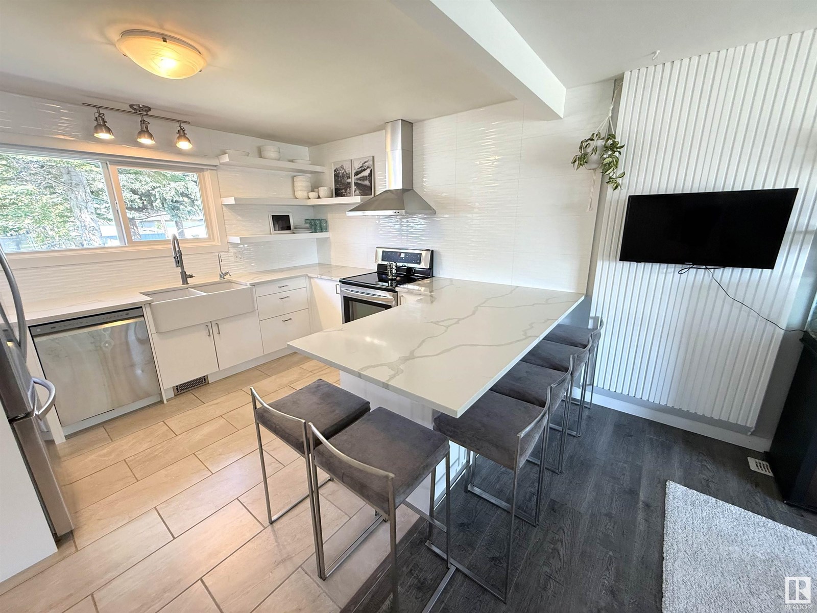 13312 103 ST NW