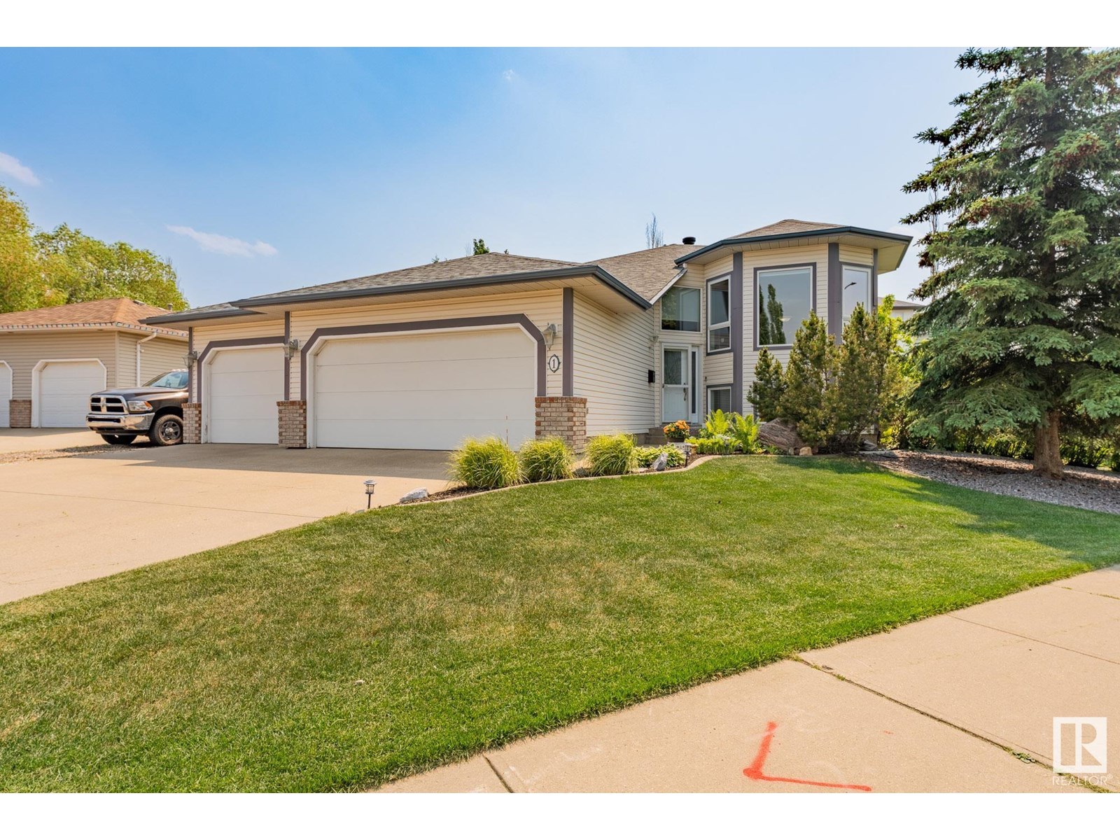 1 HIGHLAND WY