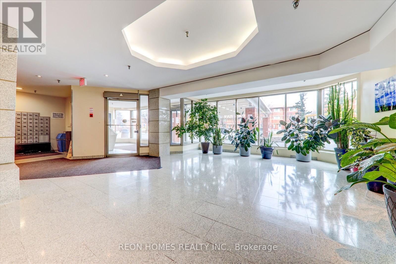 1610 - 2466 EGLINTON AVENUE E