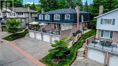 4 - 493 BEECHWOOD DRIVE Waterloo ON N2T1H8