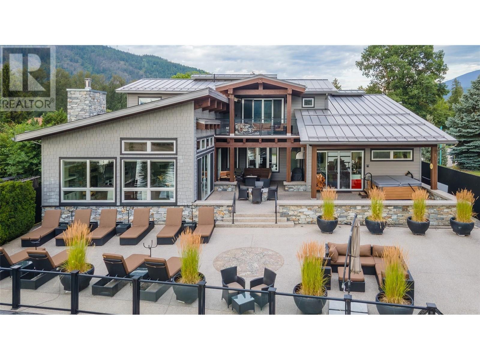 1420 Silver Sands Road