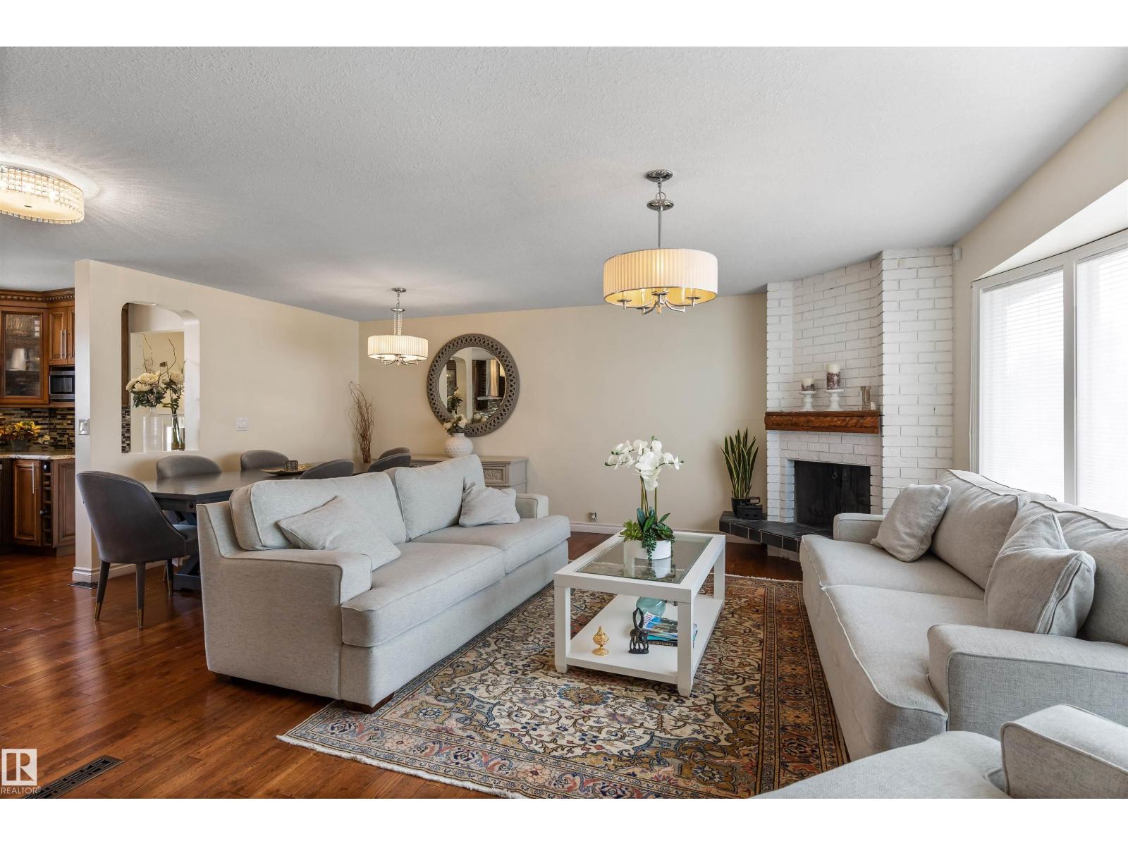 12803 47 ST NW