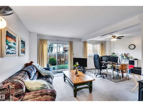 3314 130A AV NW Edmonton AB T5A3K3