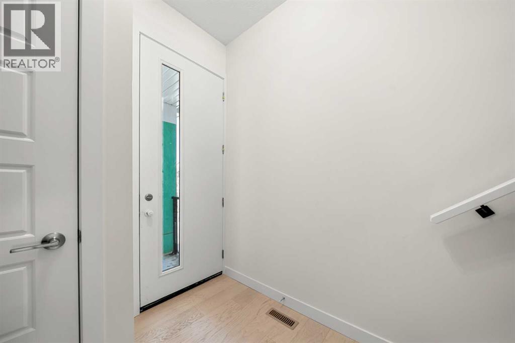 160 Crimson Ridge Place NW