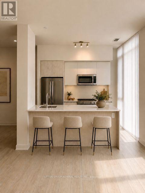 TH10 - 5858 YONGE STREET
