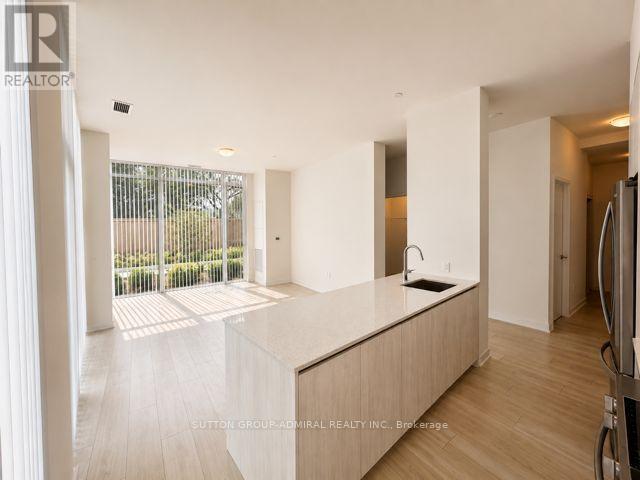 TH10 - 5858 YONGE STREET