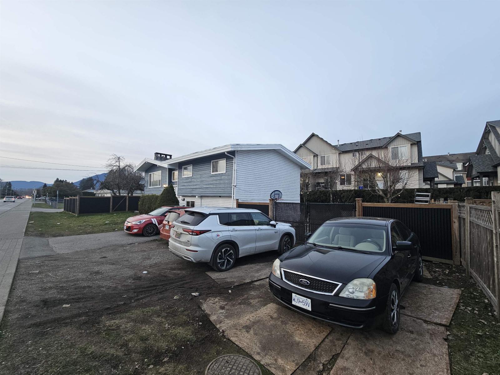 45475 BERNARD AVENUE|Chilliwack Proper West