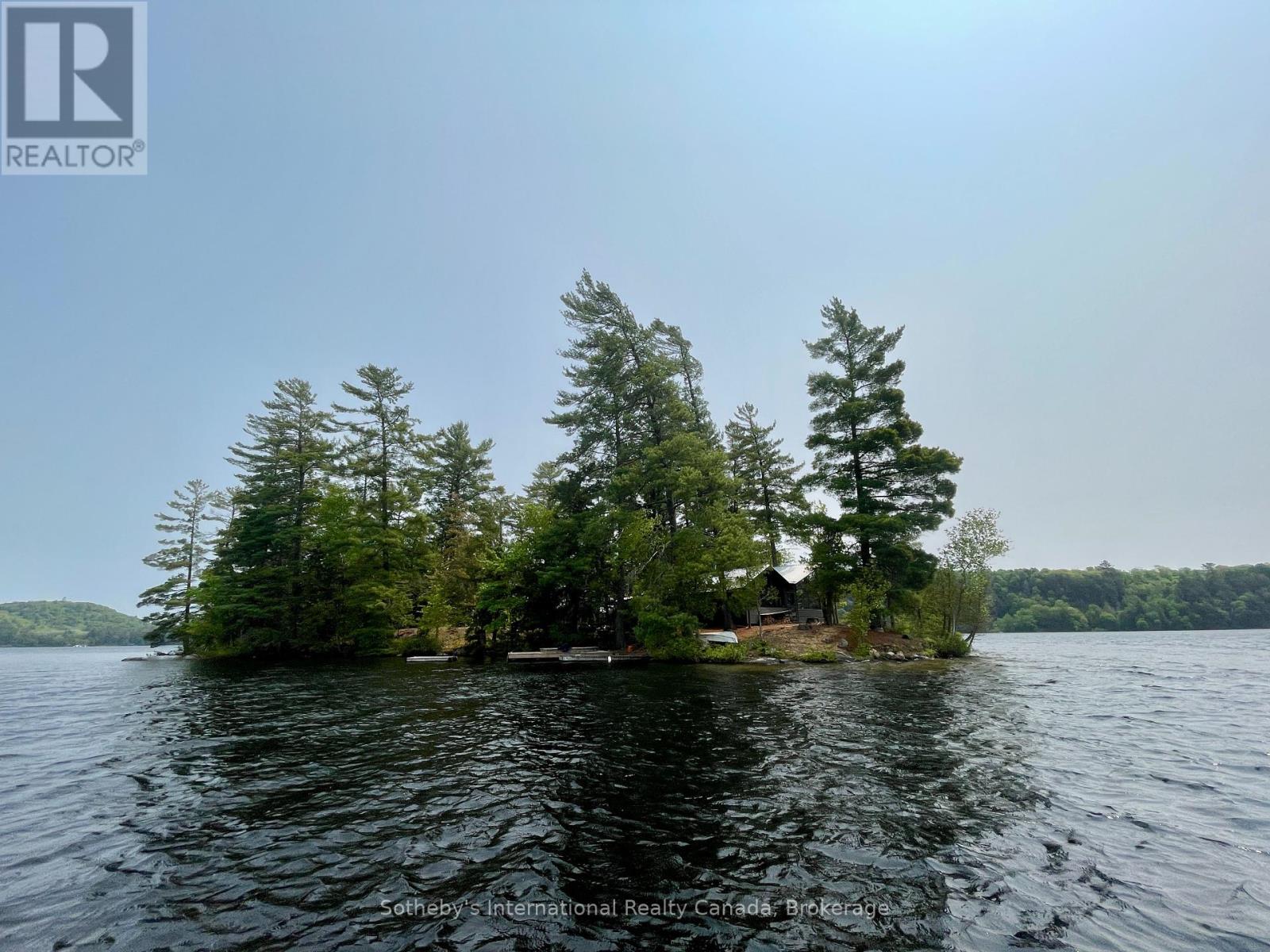 2 HARPER ISLAND