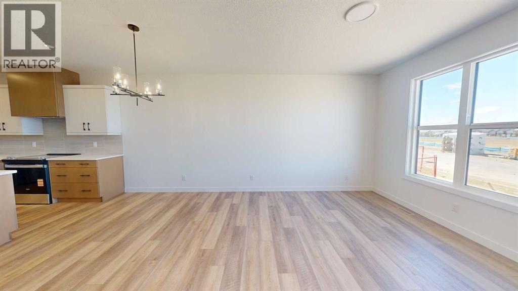 56 Mercado Road SE
