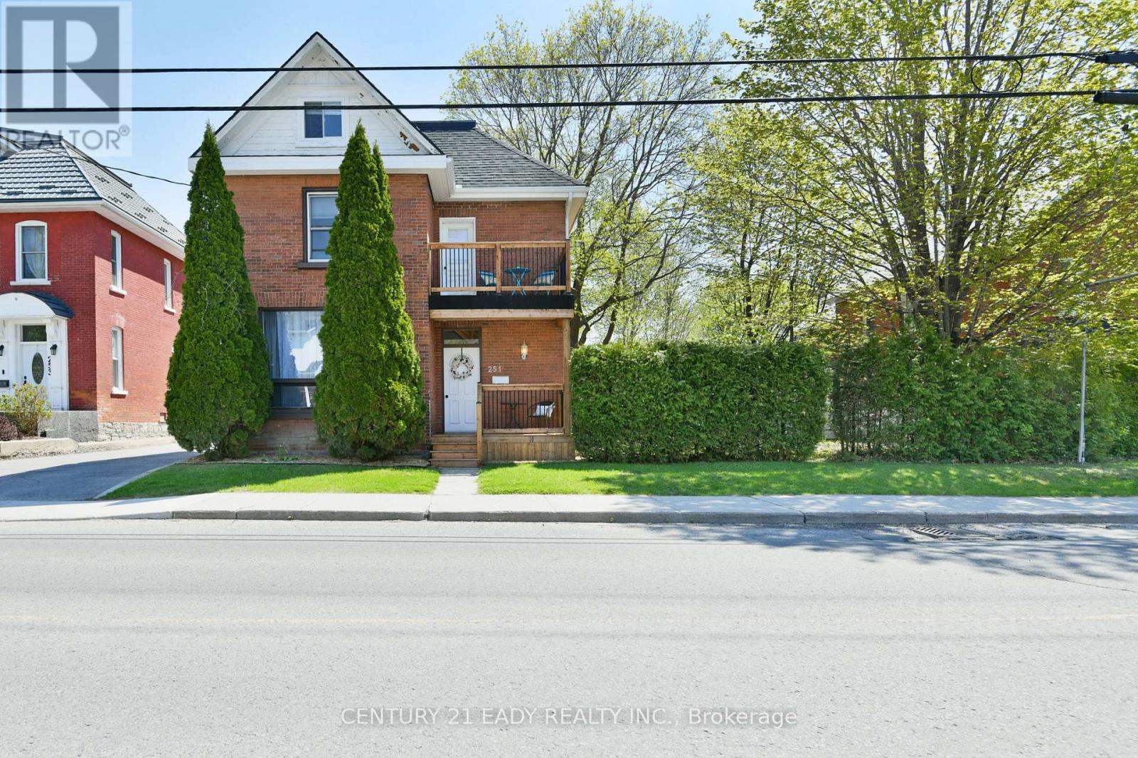 251 JOHN STREET N