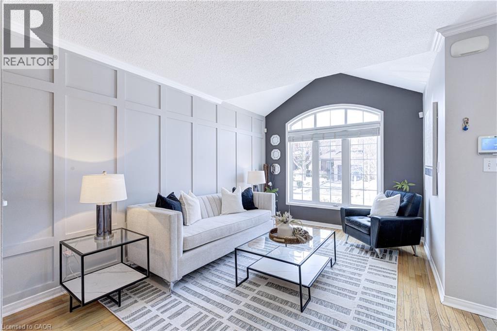 2142 MEADOWGLEN Drive