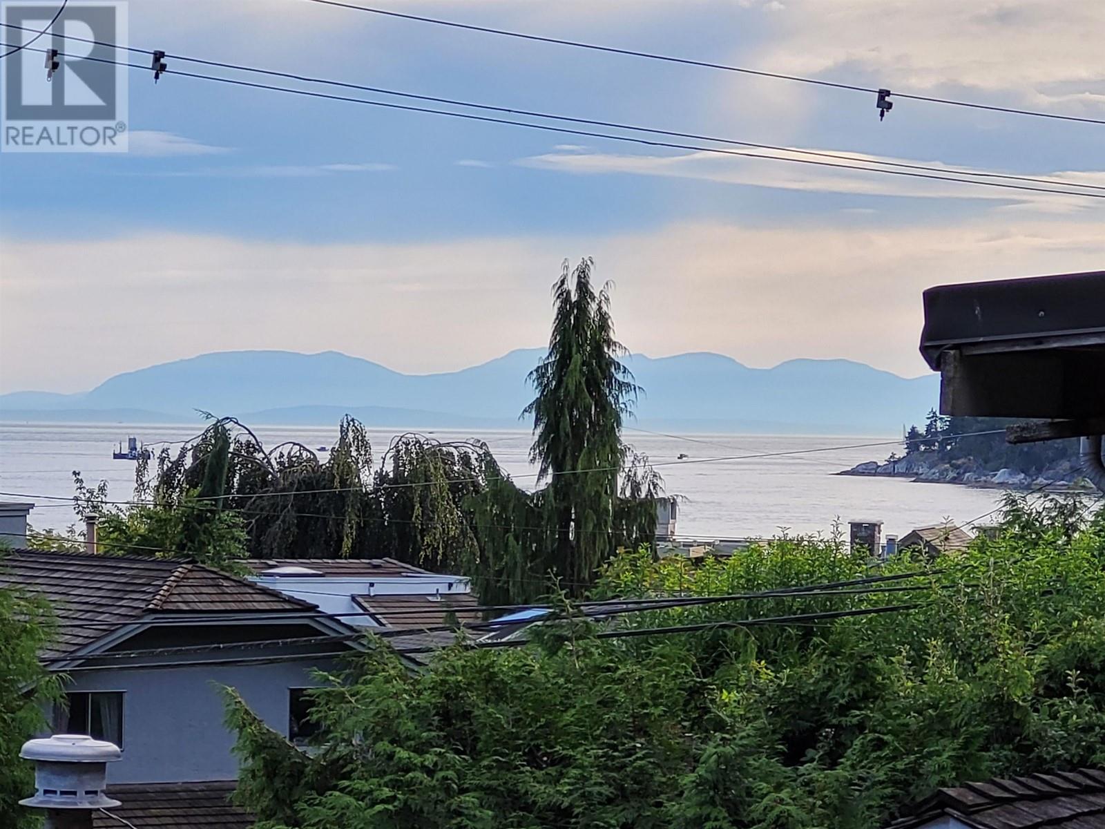 4405 MARINE DRIVE