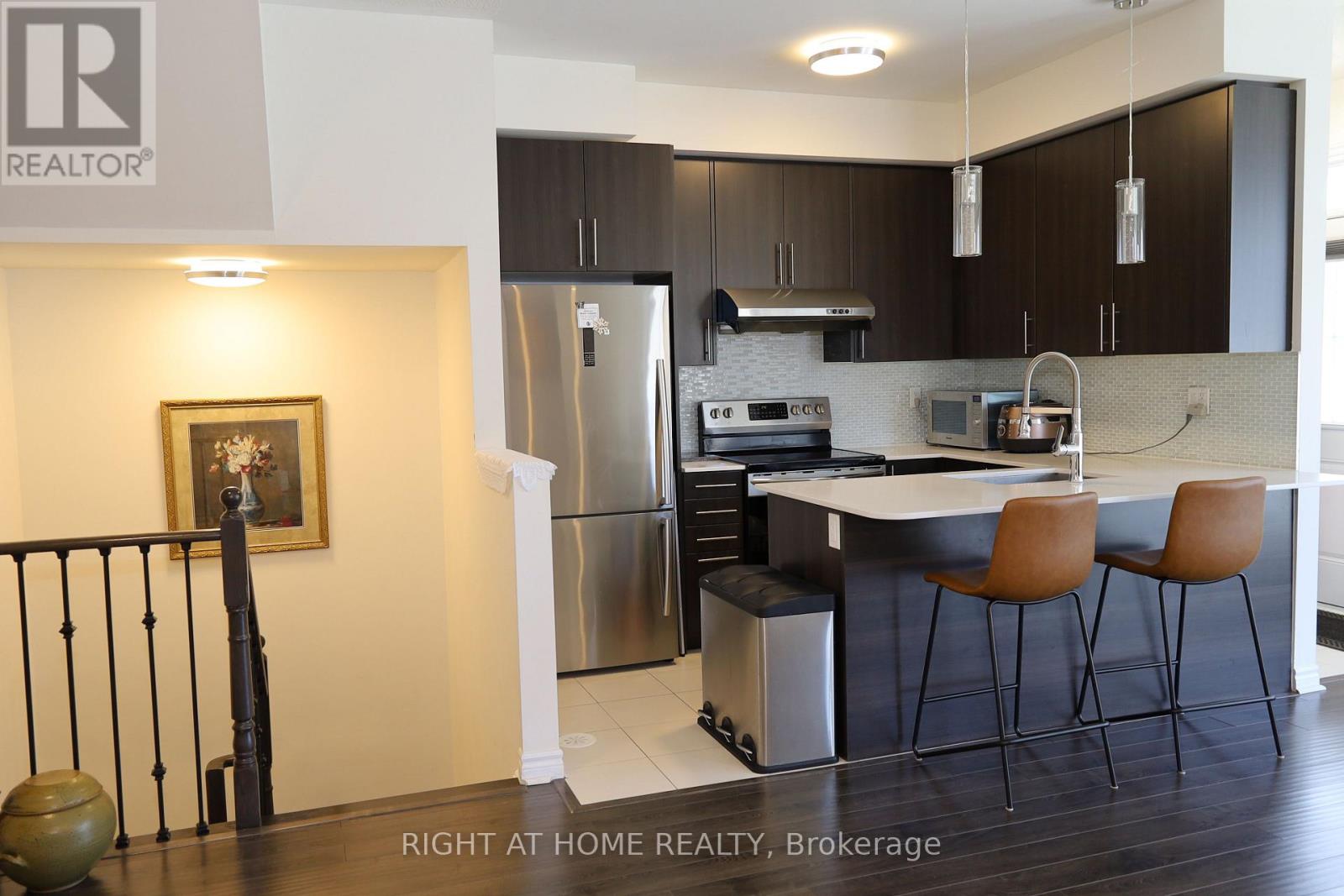 14 - 1255 BRIDLETOWNE CIRCLE