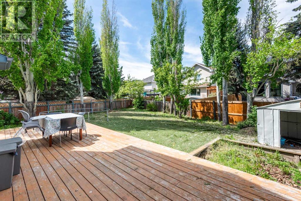 38 Mt Selkirk Place SE