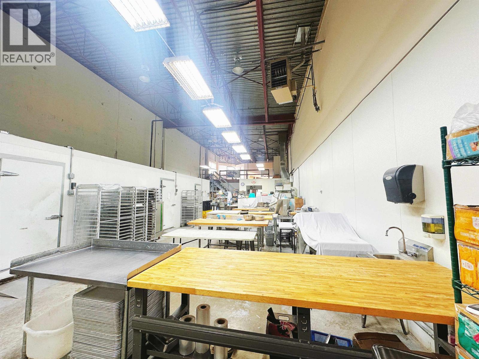 101 342 E KENT SOUTH AVENUE