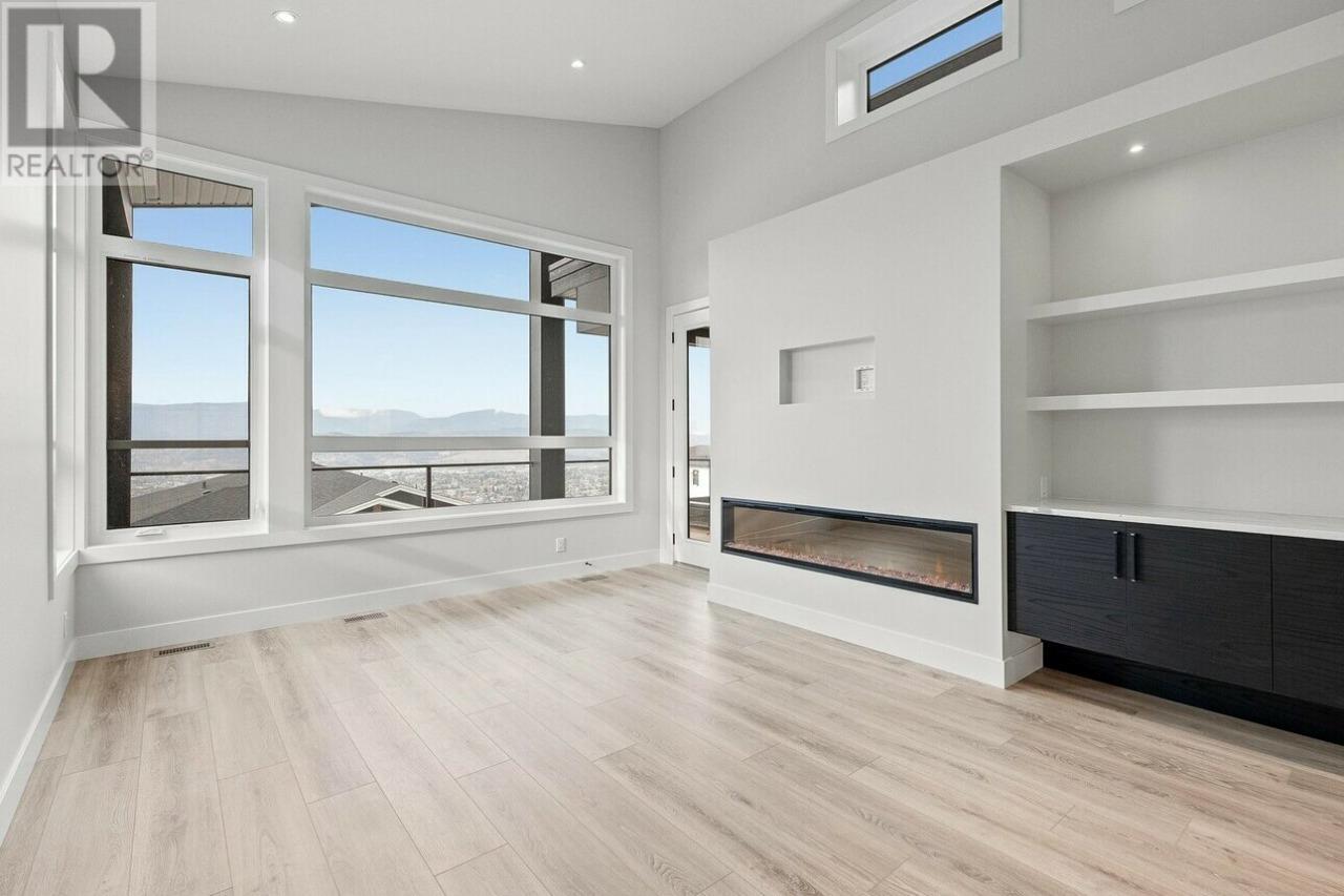 1221 Lone Pine Drive