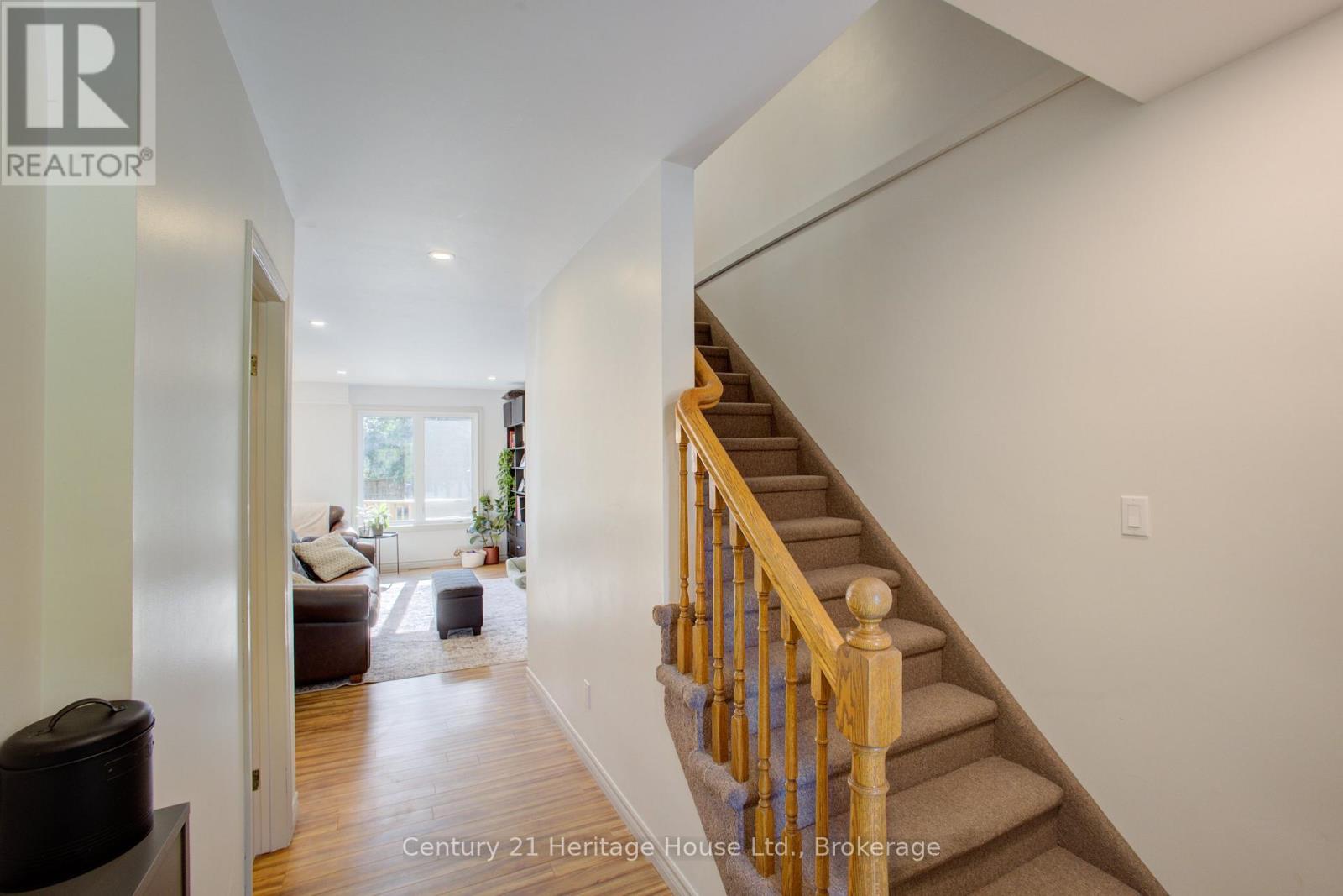 144 KINCARDINE STREET N