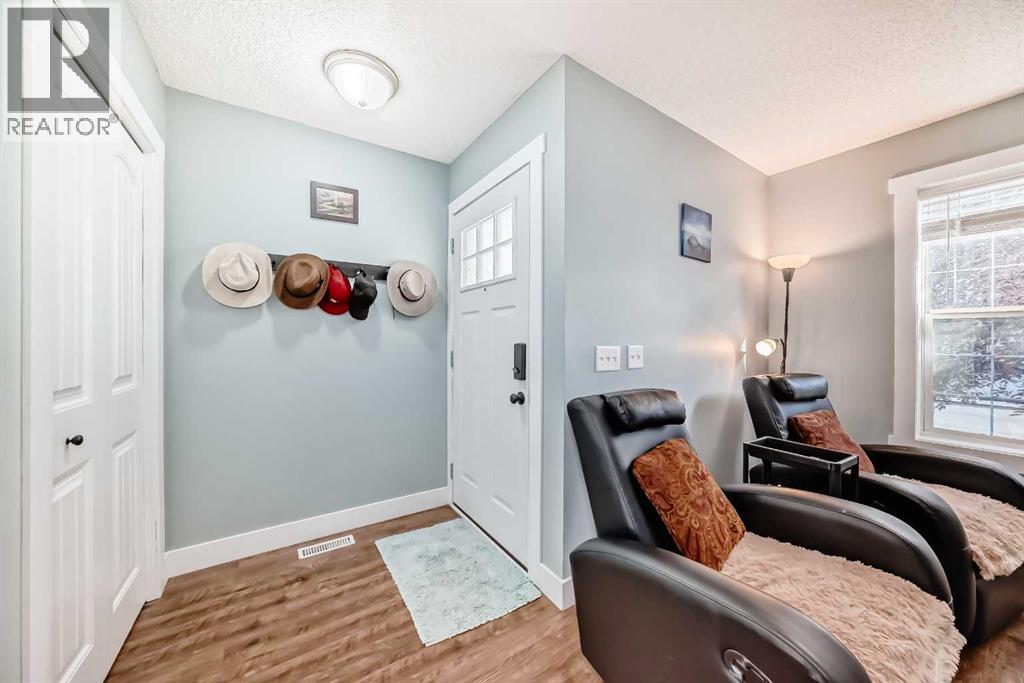 57 Martinvalley Way NE