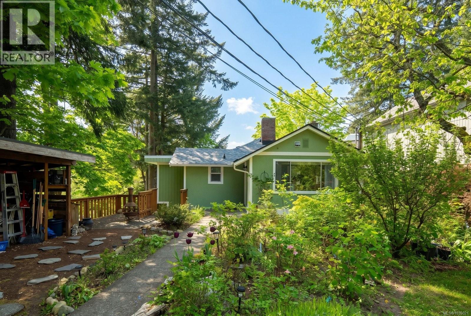 1055 Trillium Rd