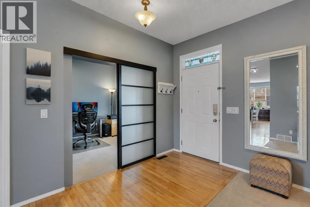 104 Prestwick Street SE