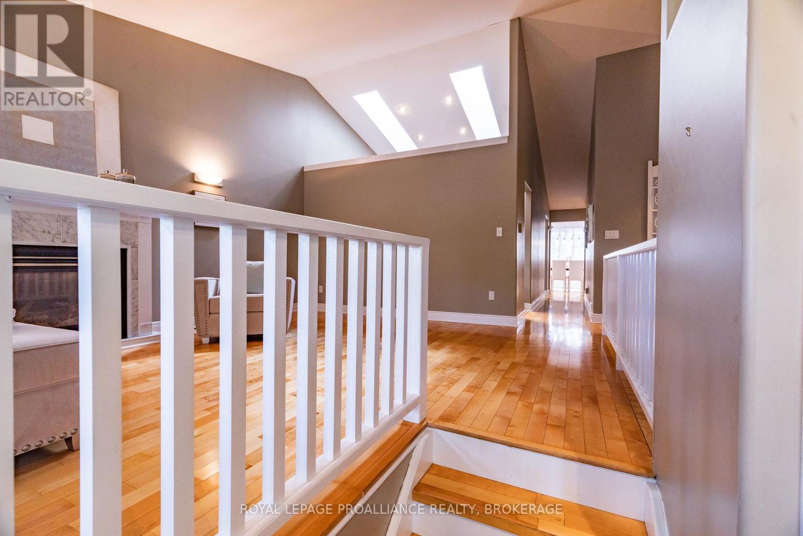 440 WESTON CRESCENT