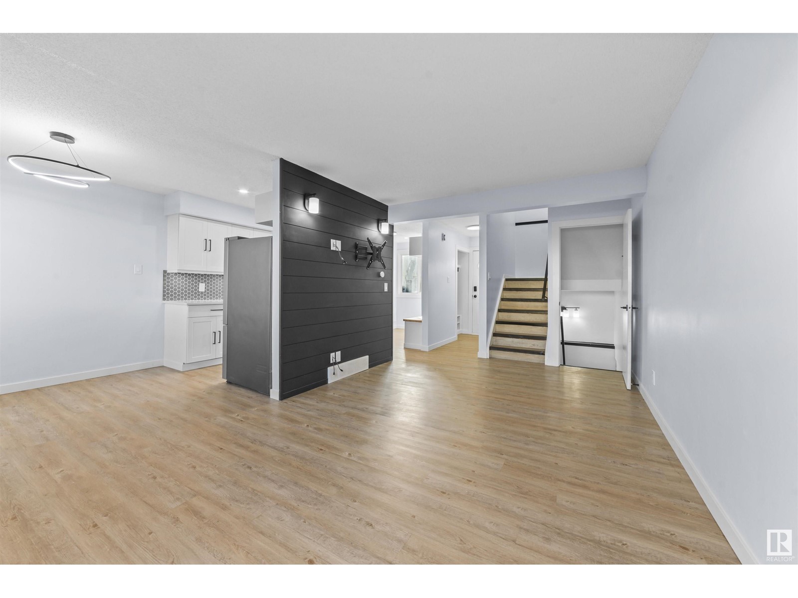 115 CORNELL CO NW