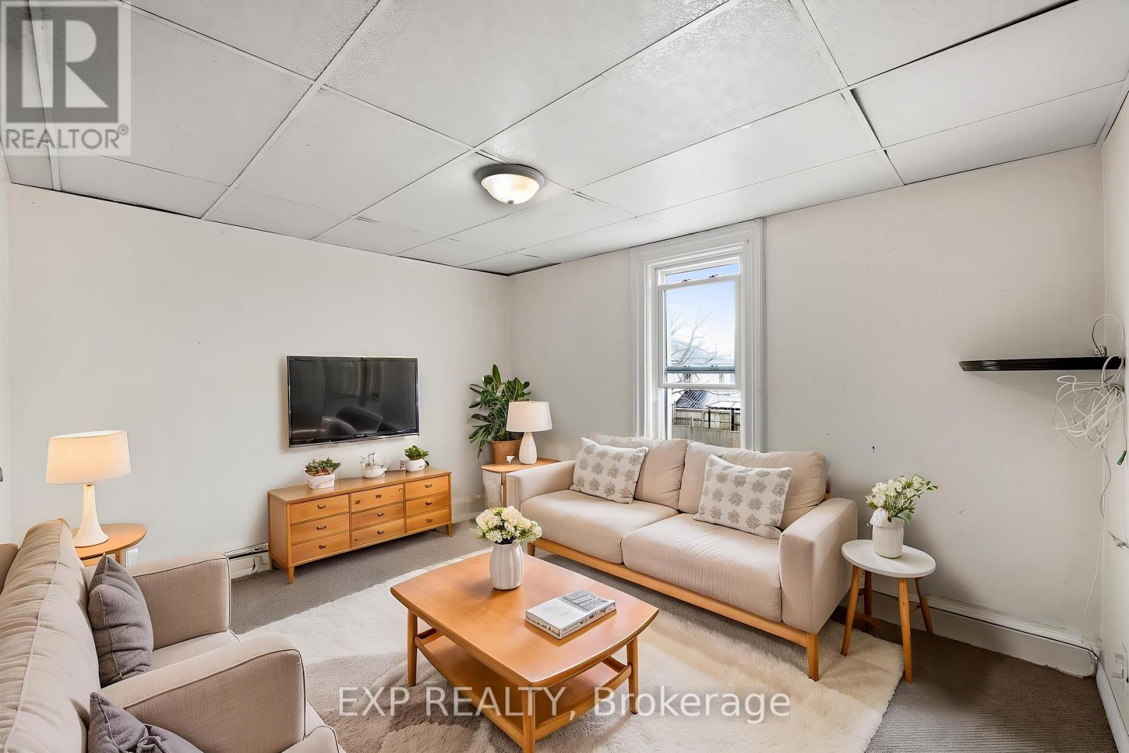 337 LONDON STREET