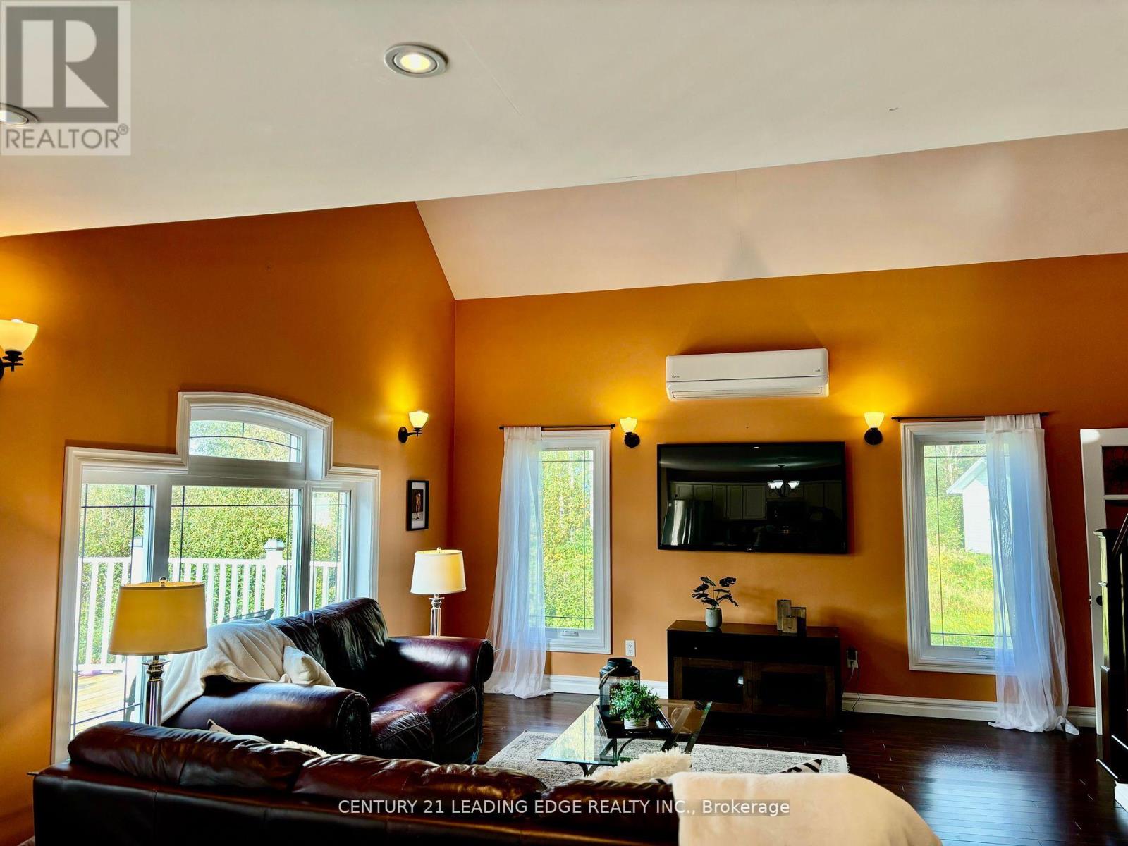 379 A J. W. PICKERSGILL BOULEVARD