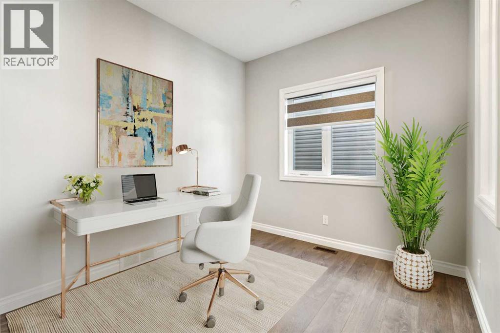 383 Evansglen Drive NW