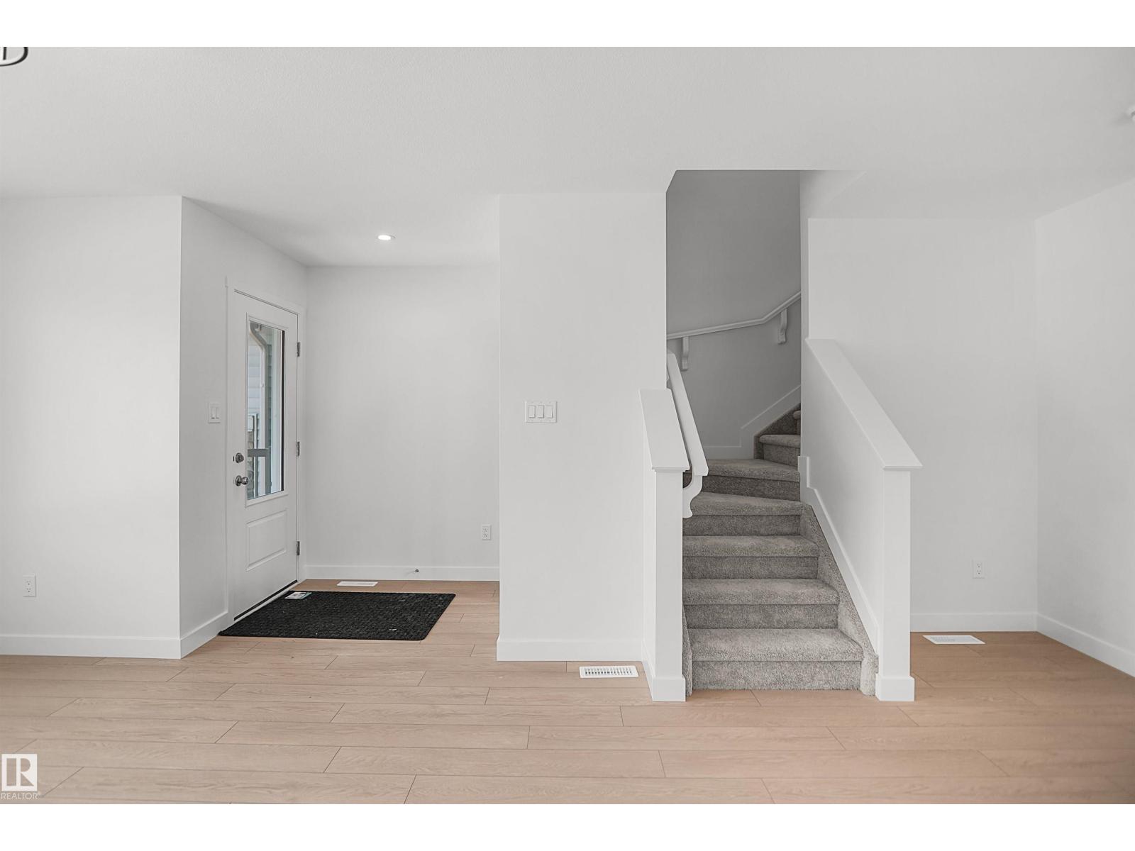 33 Leawood LI