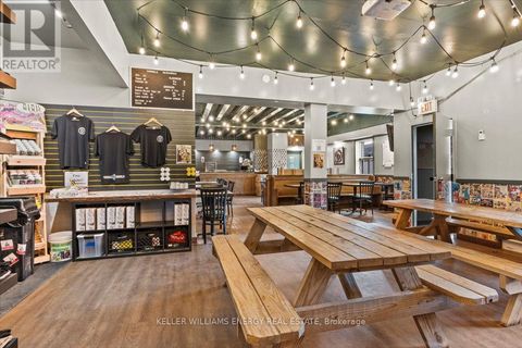 3 - 422 LAKE ROAD Clarington (Bowmanville) ON L1A4P8