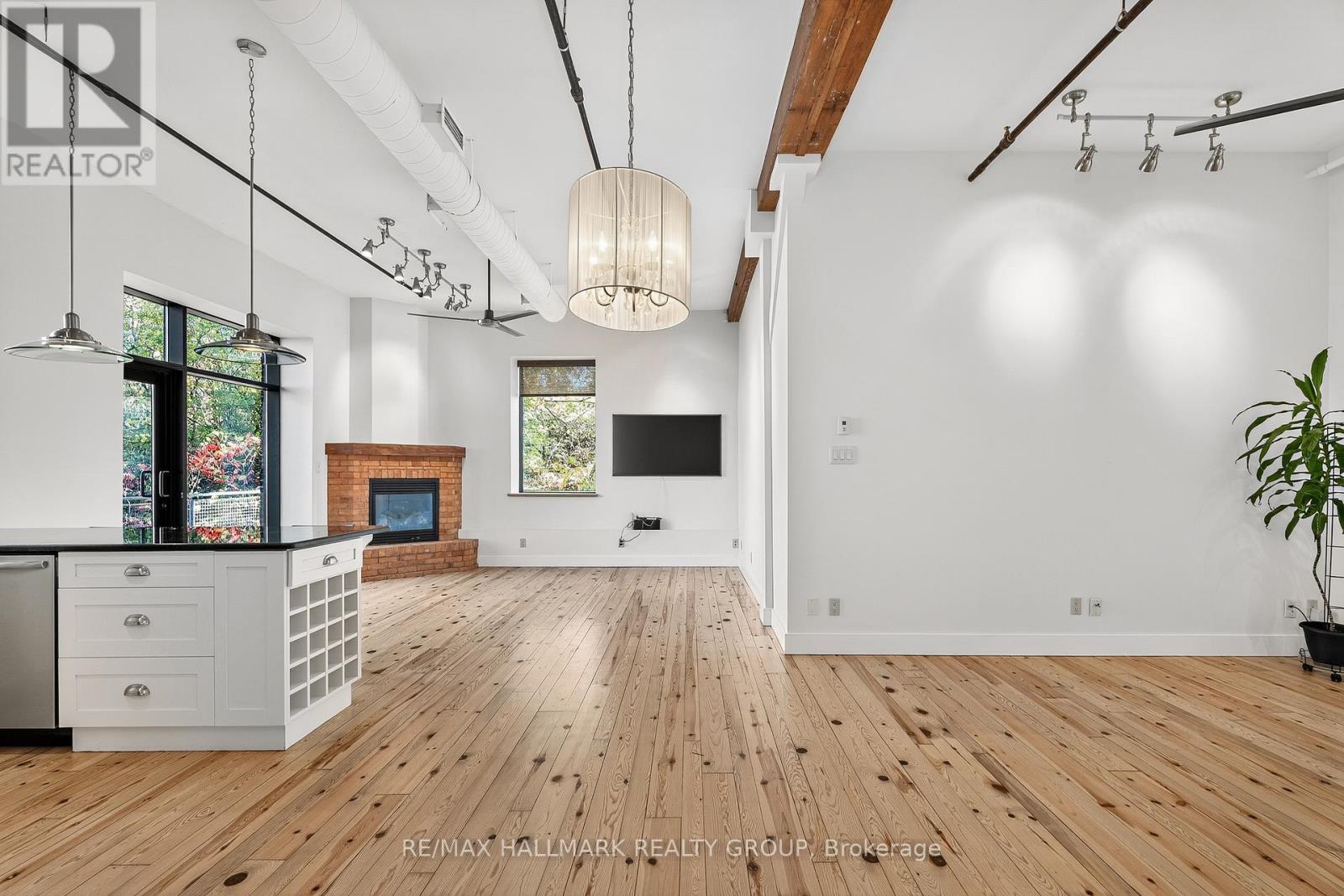 114 - 83 LITTLE BRIDGE STREET