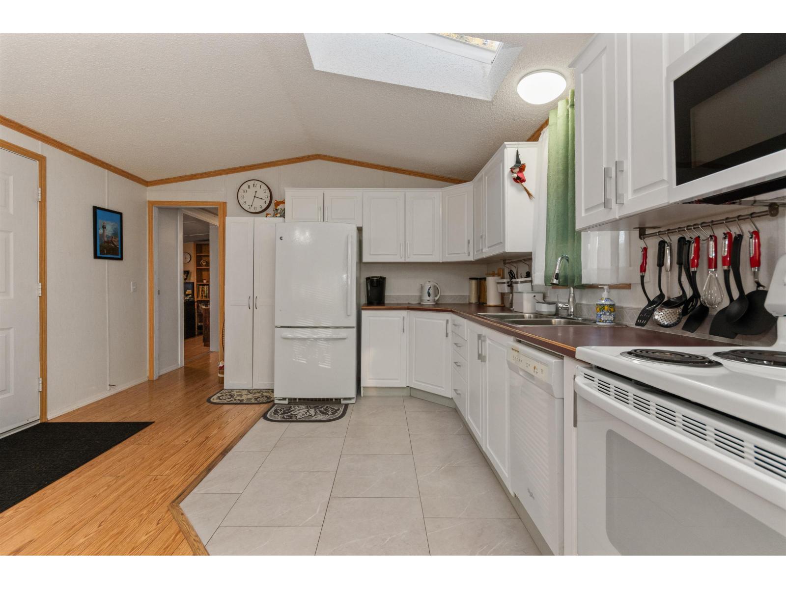 3 6338 VEDDER ROAD|Sardis South