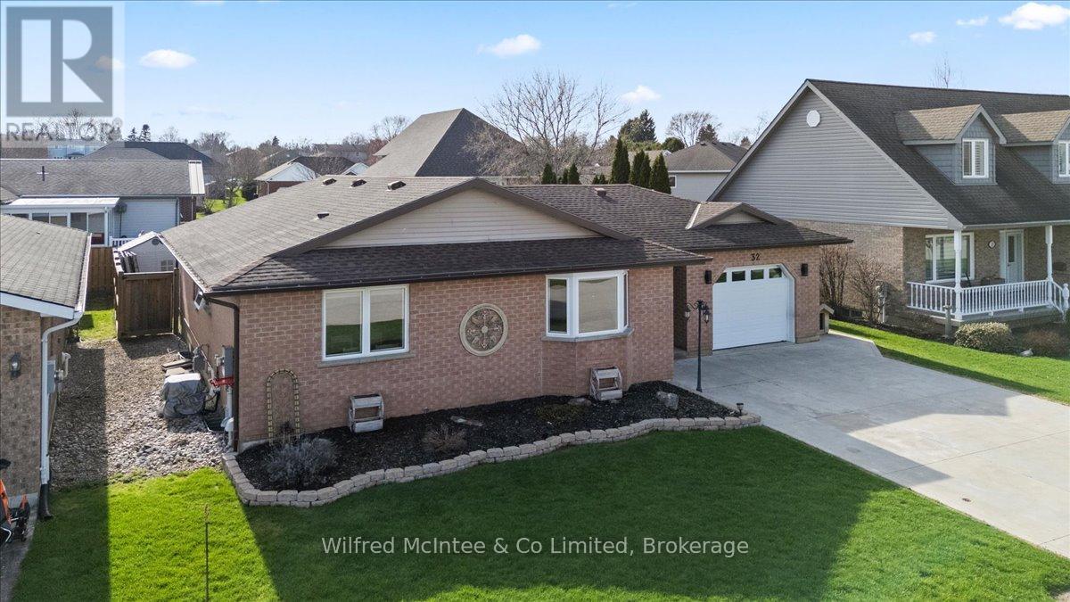 32 WEST RIVER ROAD