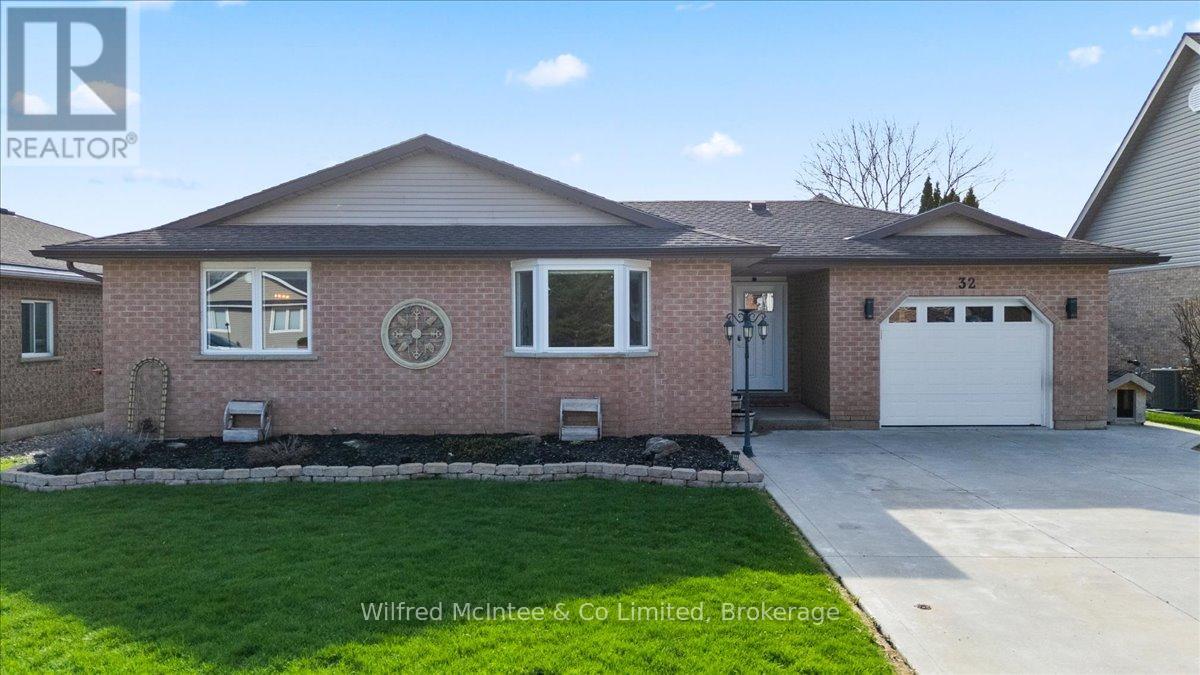 32 WEST RIVER ROAD