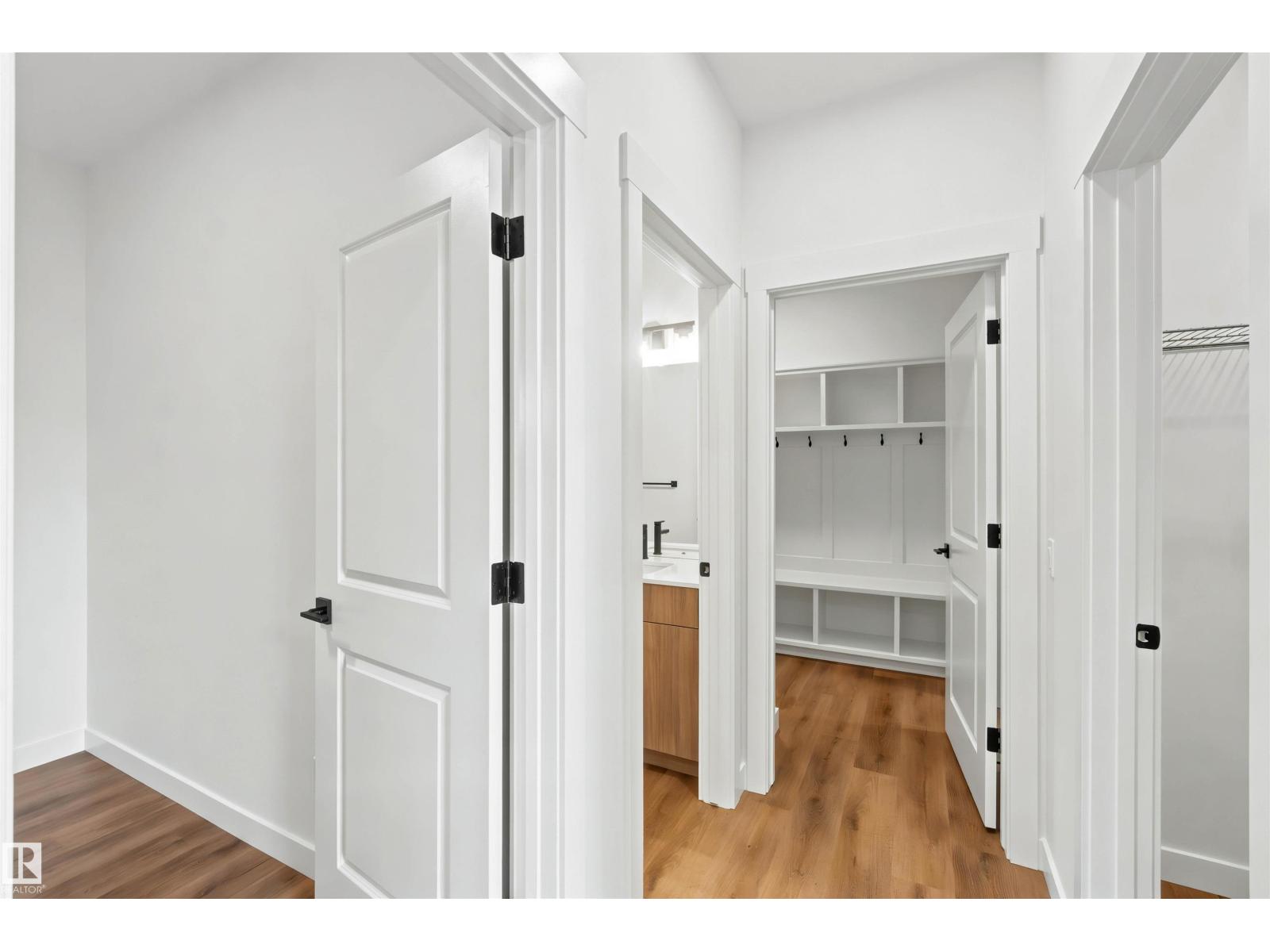 2232 5 AV SW