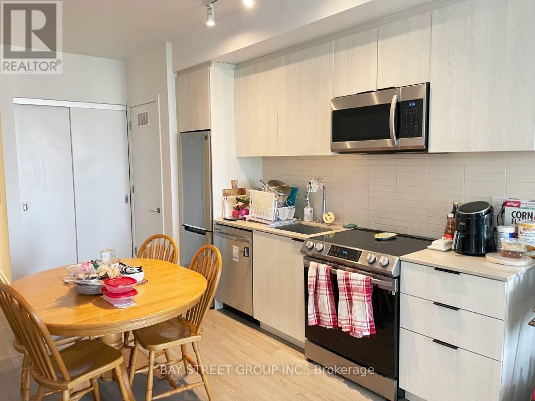 1215 - 50 POWER STREET