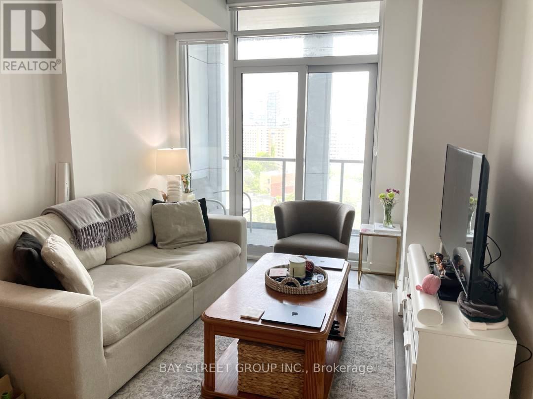 1215 - 50 POWER STREET