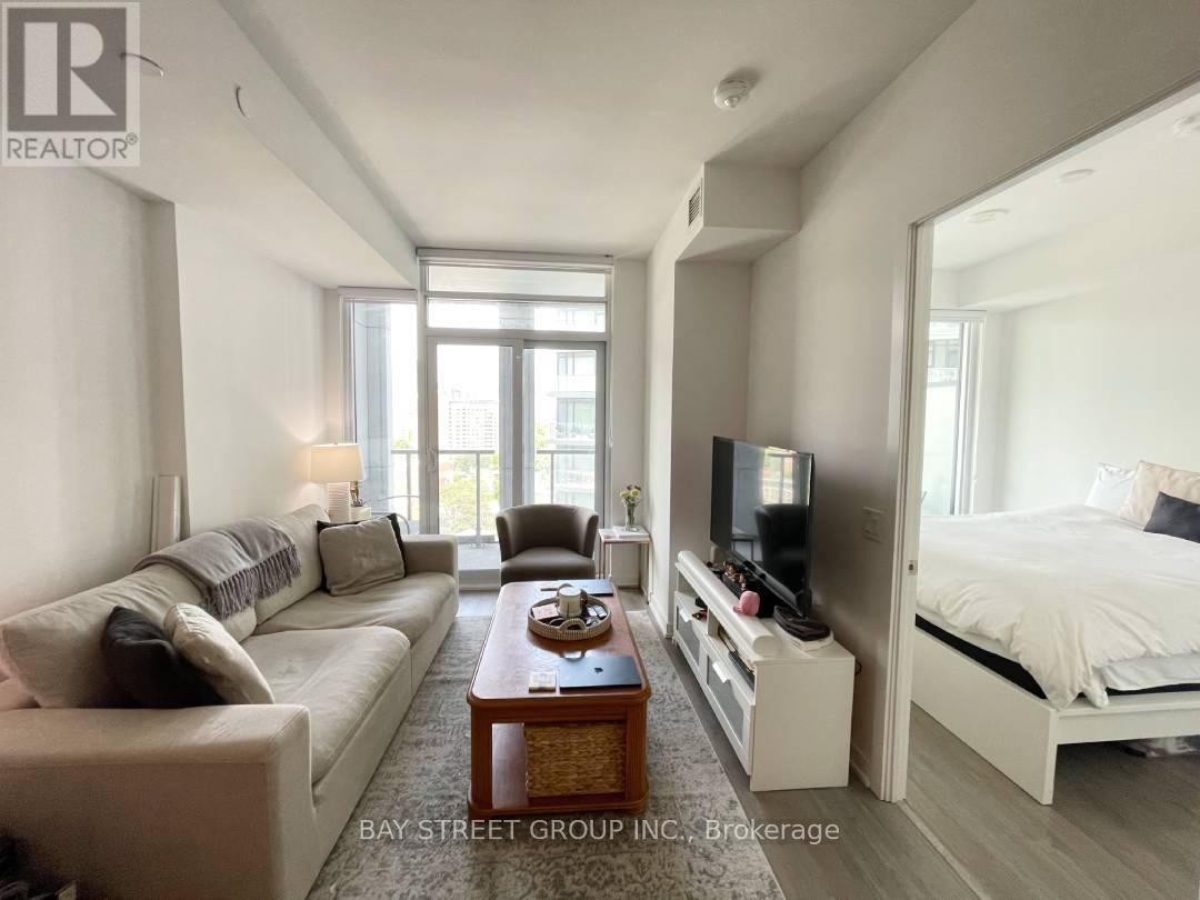 1215 - 50 POWER STREET