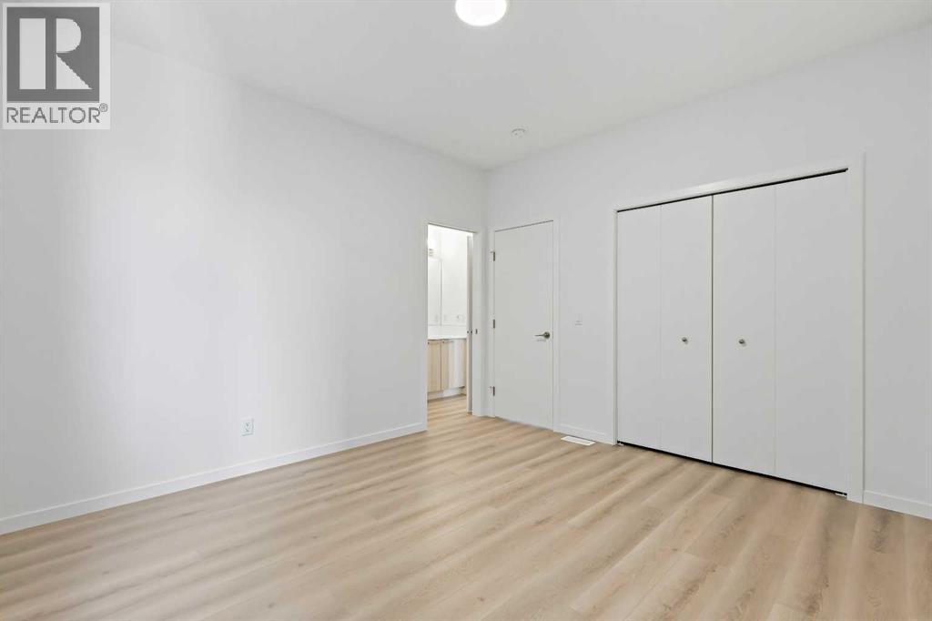 421 Corner Glen Way NE