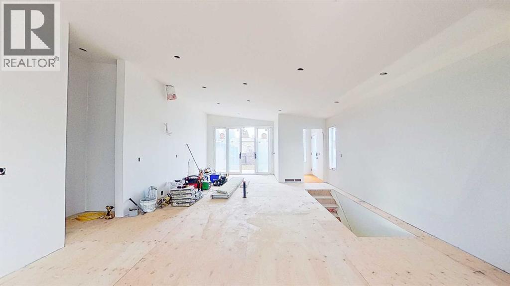 5616 Lodge Crescent SW